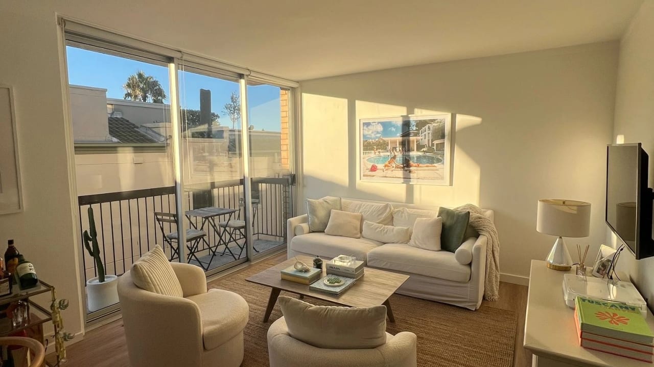Furnished room in a flatshare