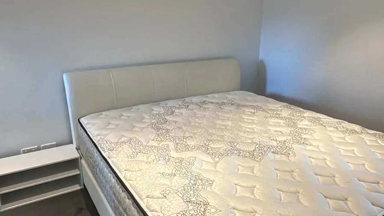 Whole property with 2 rooms for rent