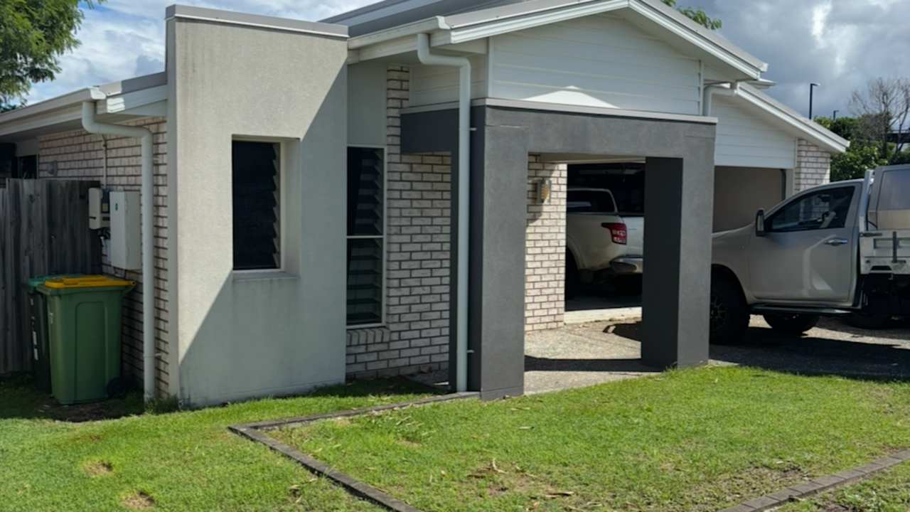 Unfurnished room with own bathroom