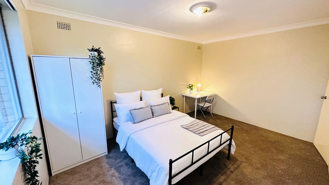 Furnished room in a share house
