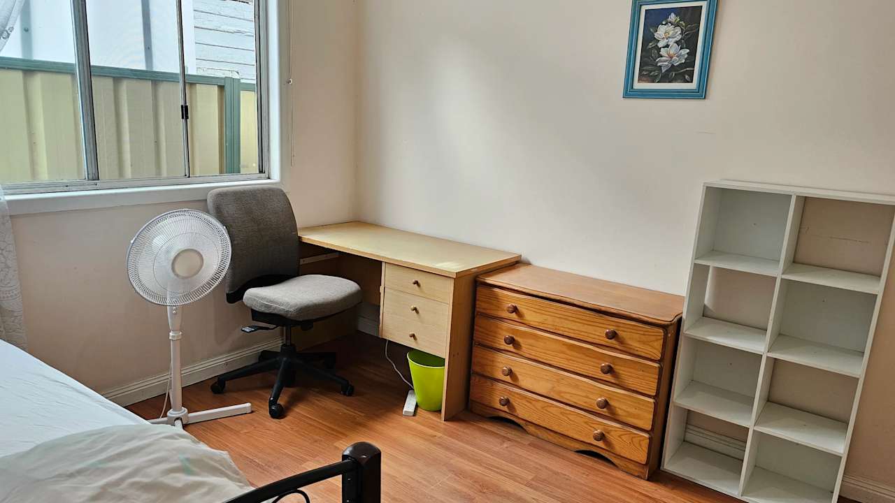 Furnished room in a share house