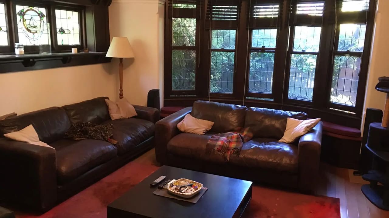 Furnished room in a share house