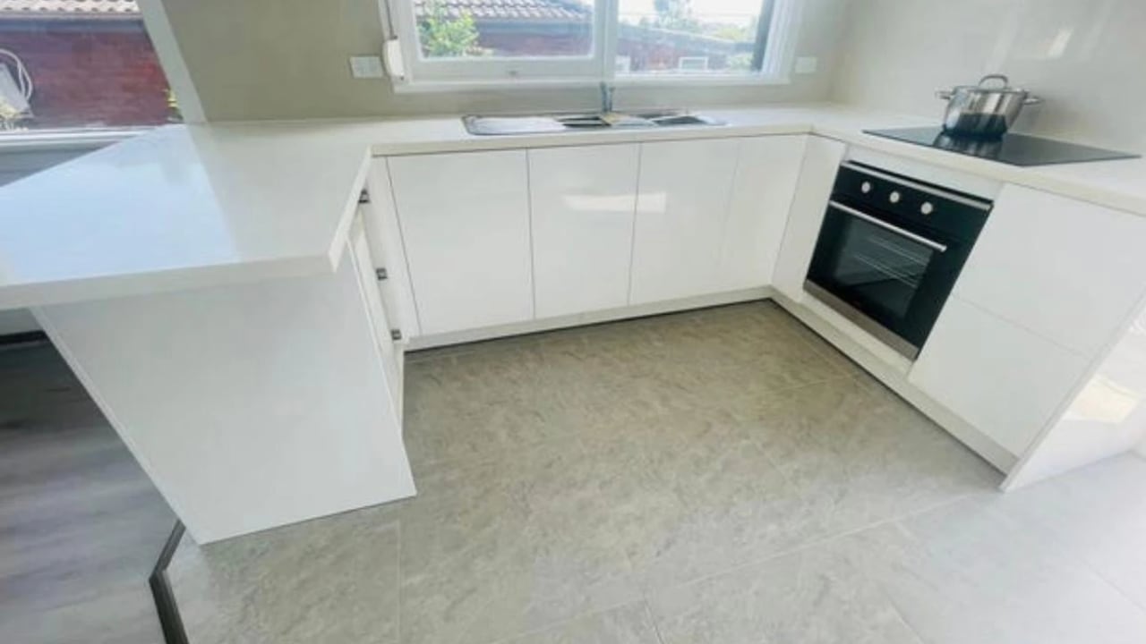 Furnished room with own bathroom