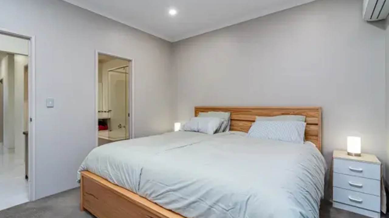 Whole property with 2 rooms for rent