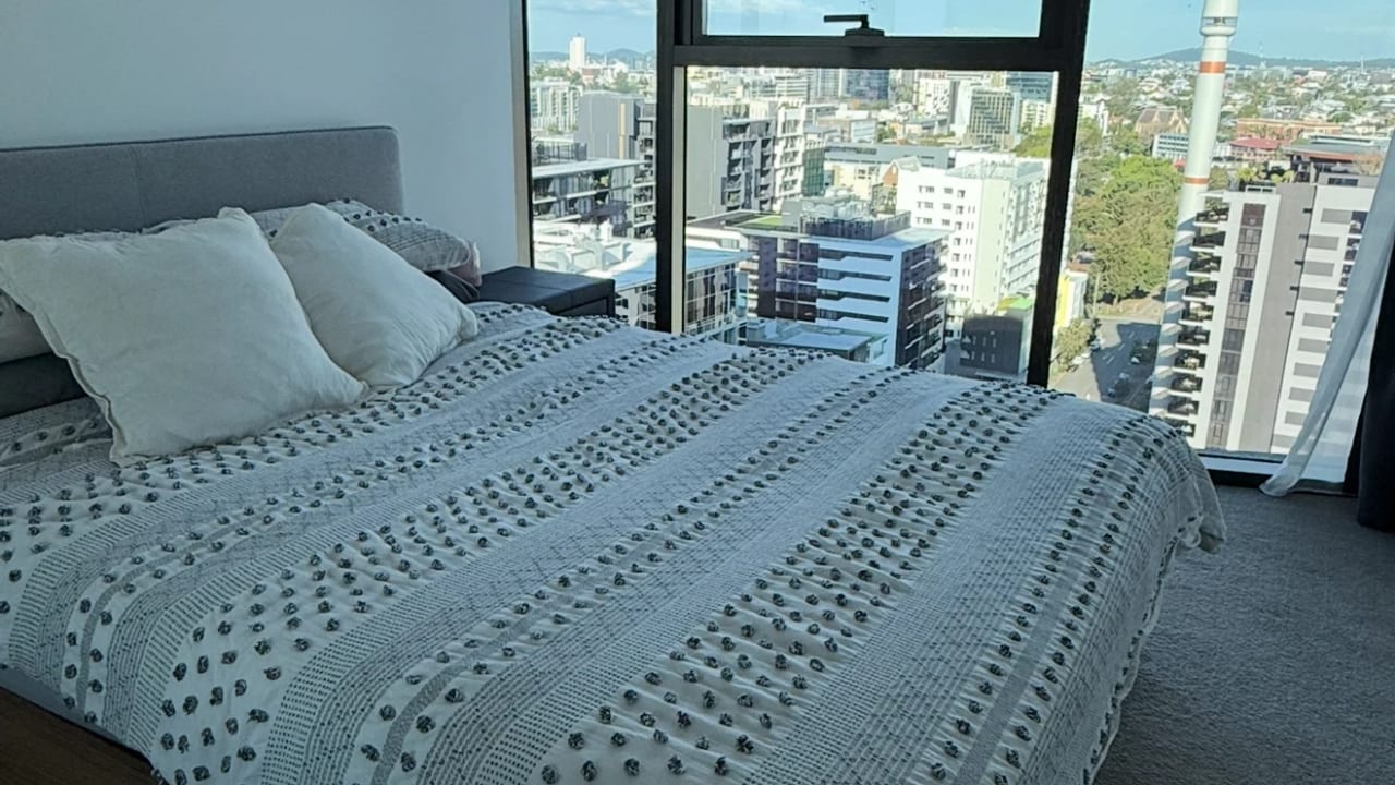 Furnished room in a flatshare