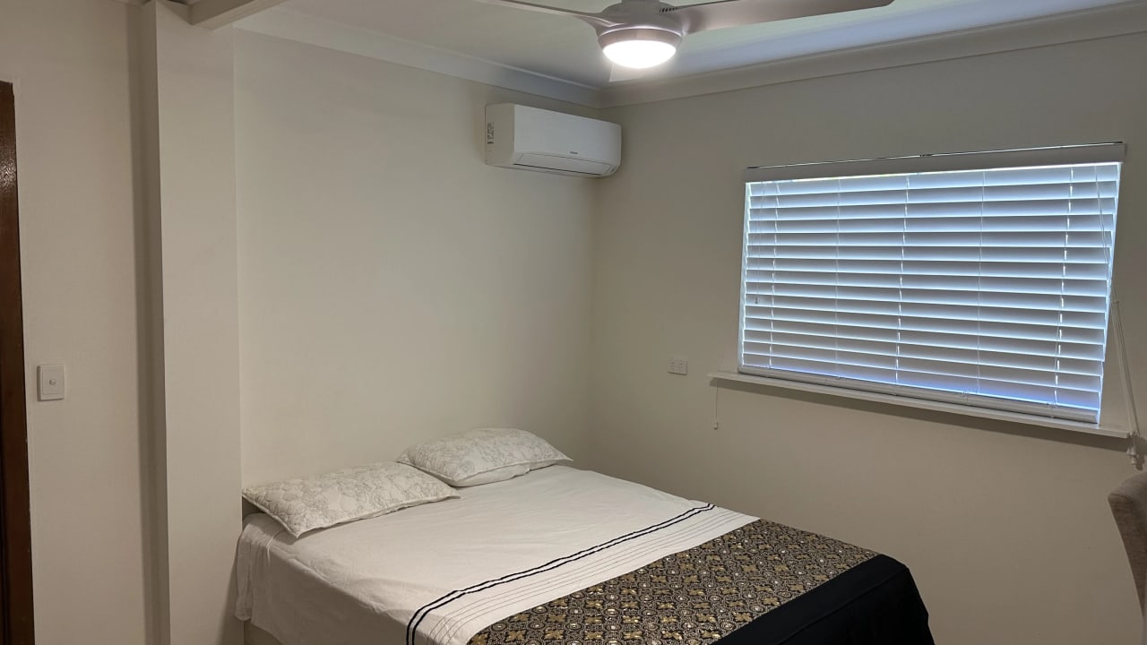 Room in a share house