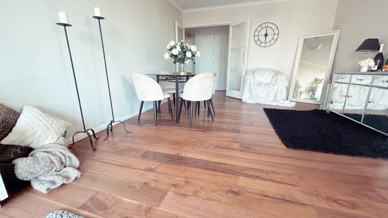 Unfurnished room in a flatshare