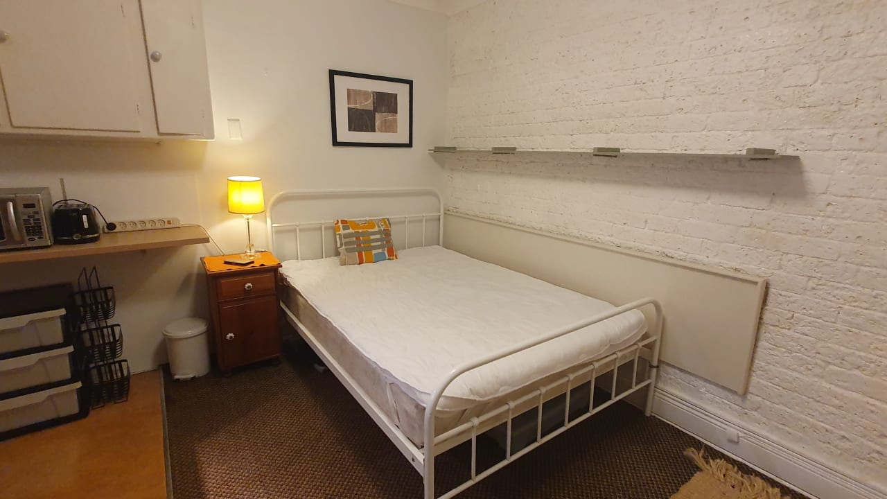 Furnished room studio flat for rent