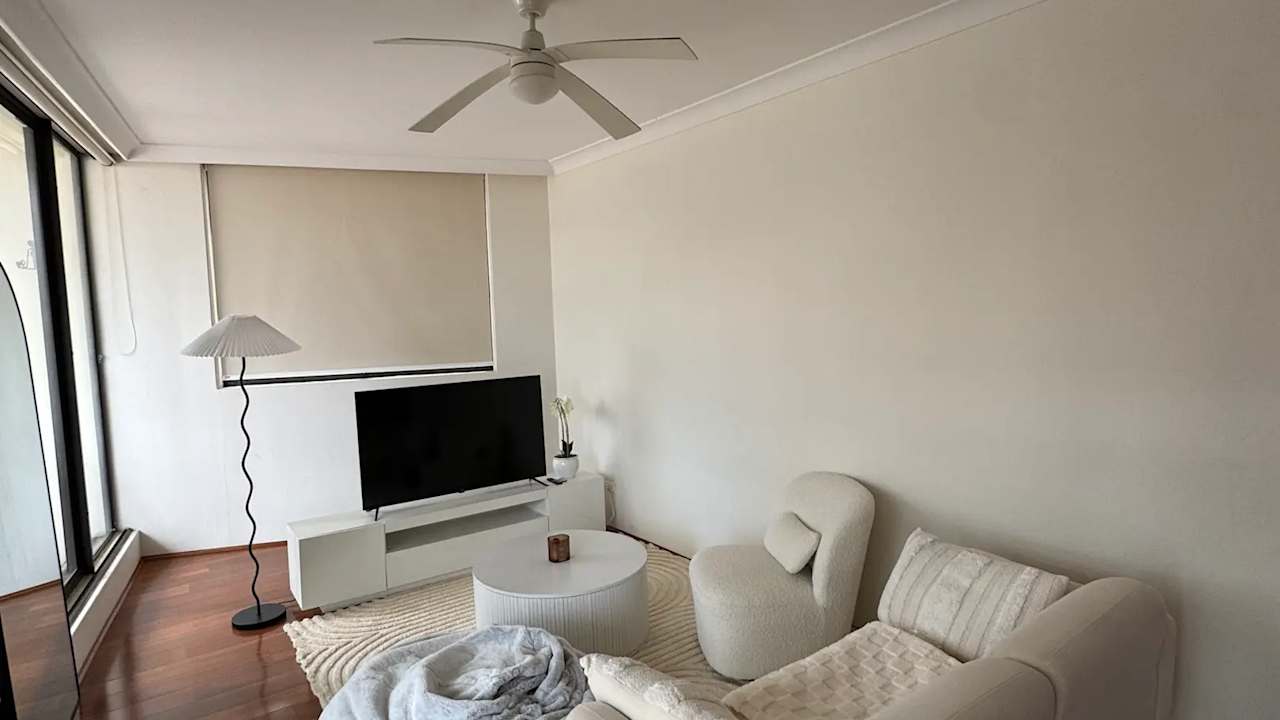 Furnished room in a flatshare