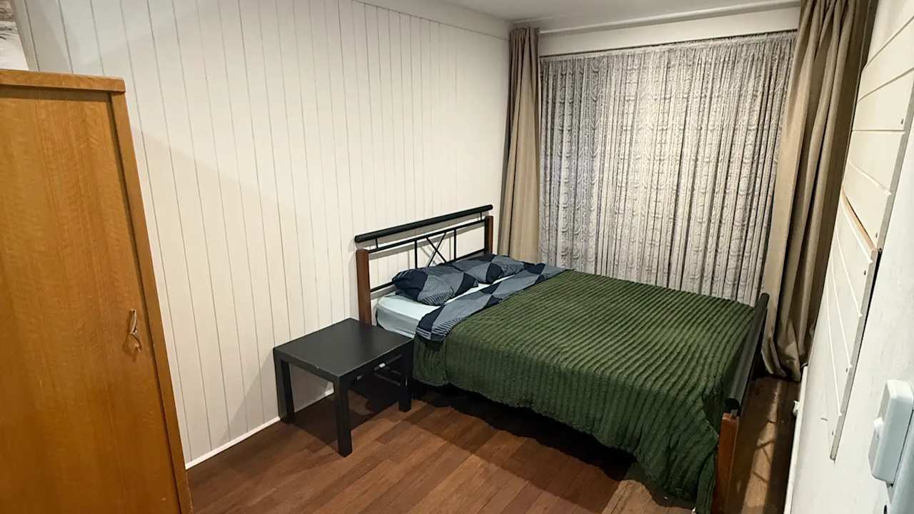 Furnished room in a share house