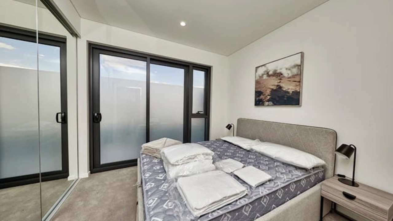 Furnished room with own bathroom