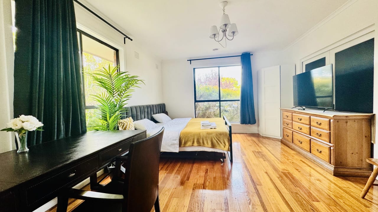 Furnished room in a share house