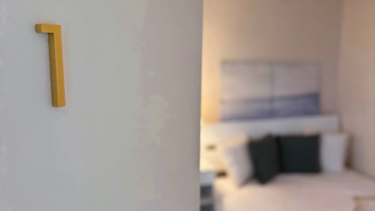 Furnished room in a share house