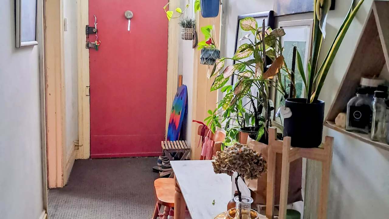 Furnished room in a share house
