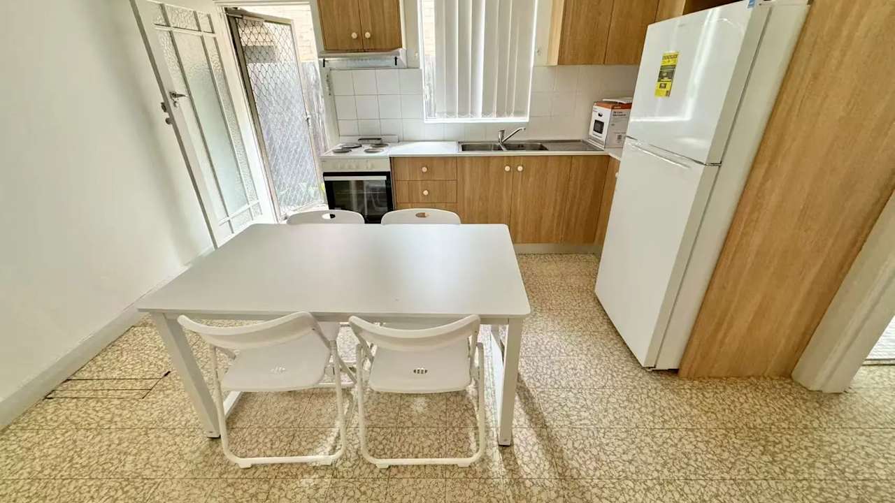 Whole property with 2 rooms for rent
