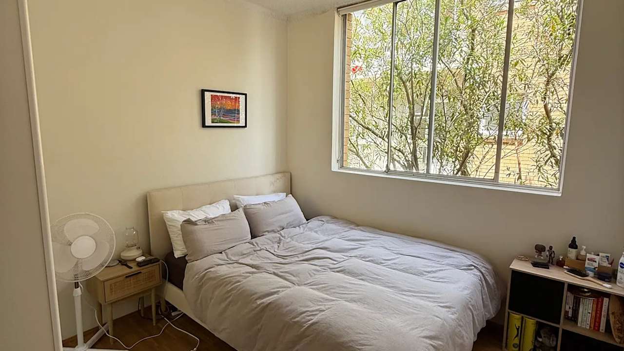 Furnished room in a flatshare