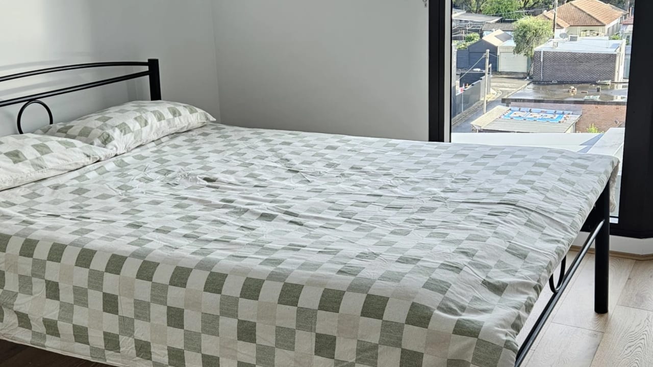 Furnished room with own bathroom