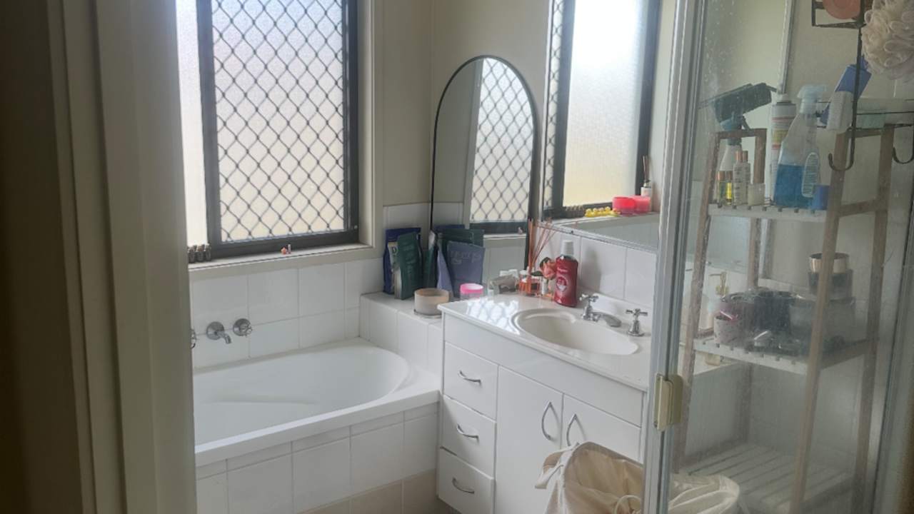 Unfurnished room with own bathroom