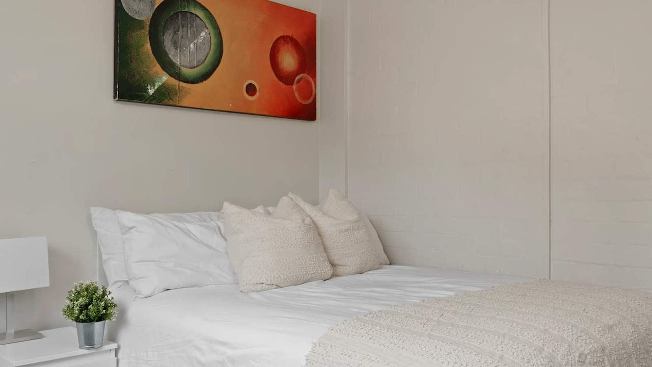 Furnished room in a share house