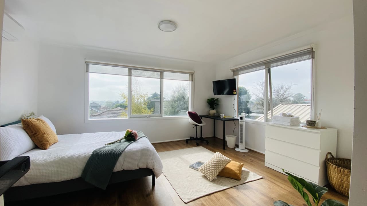 Furnished room in a share house