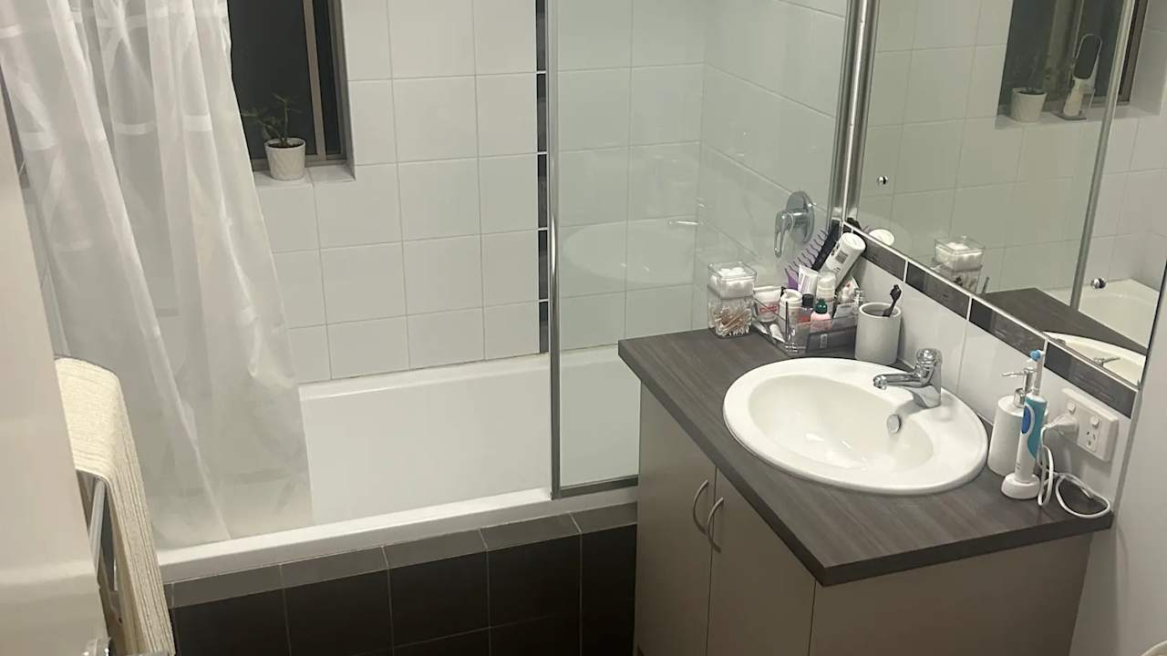 Furnished room with own bathroom
