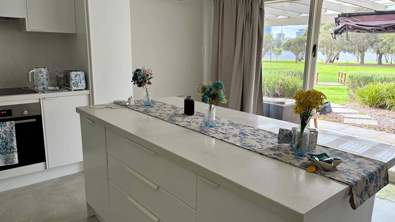 Unfurnished room in a share house