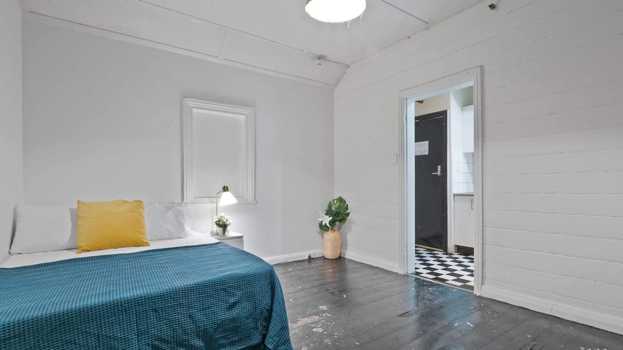 Furnished room studio flat for rent