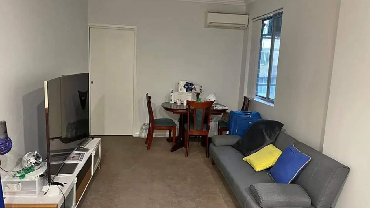 Furnished room in a flatshare