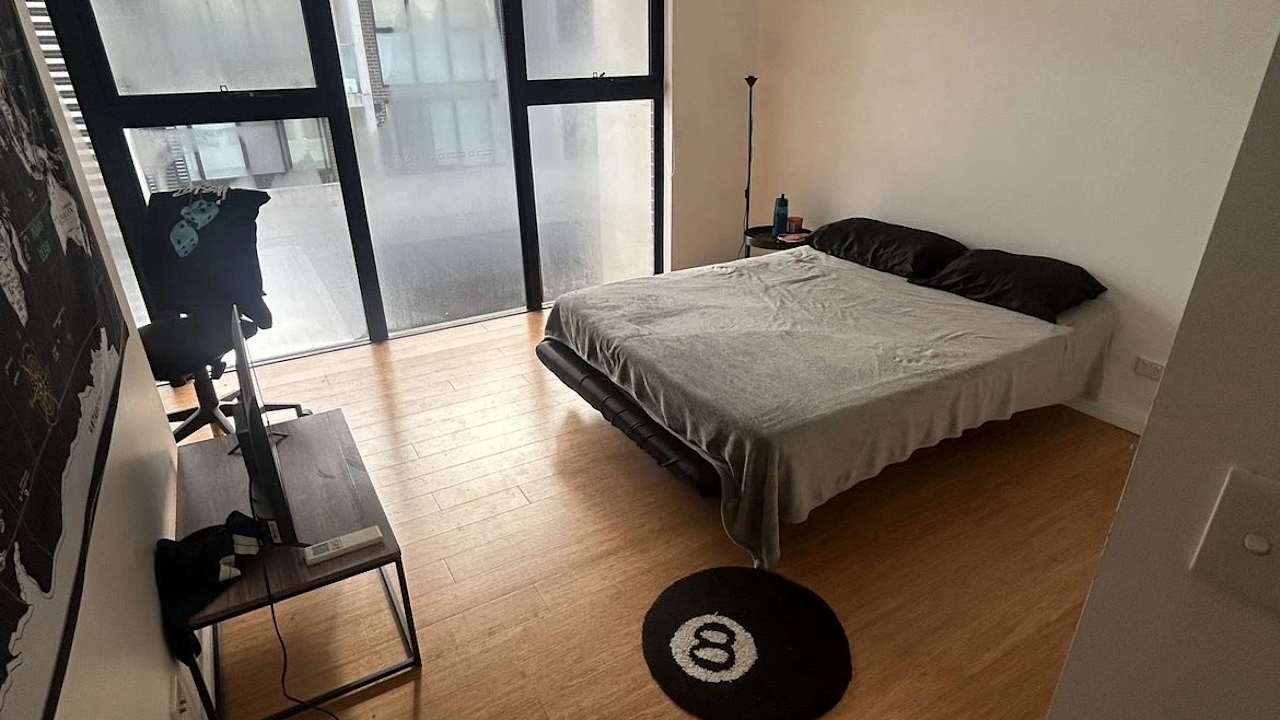Whole property with 2 rooms for rent