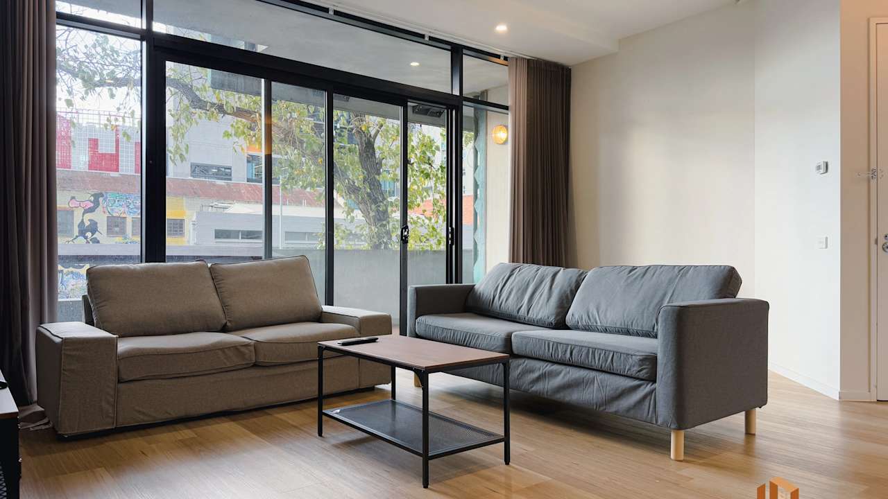 Furnished room in a flatshare