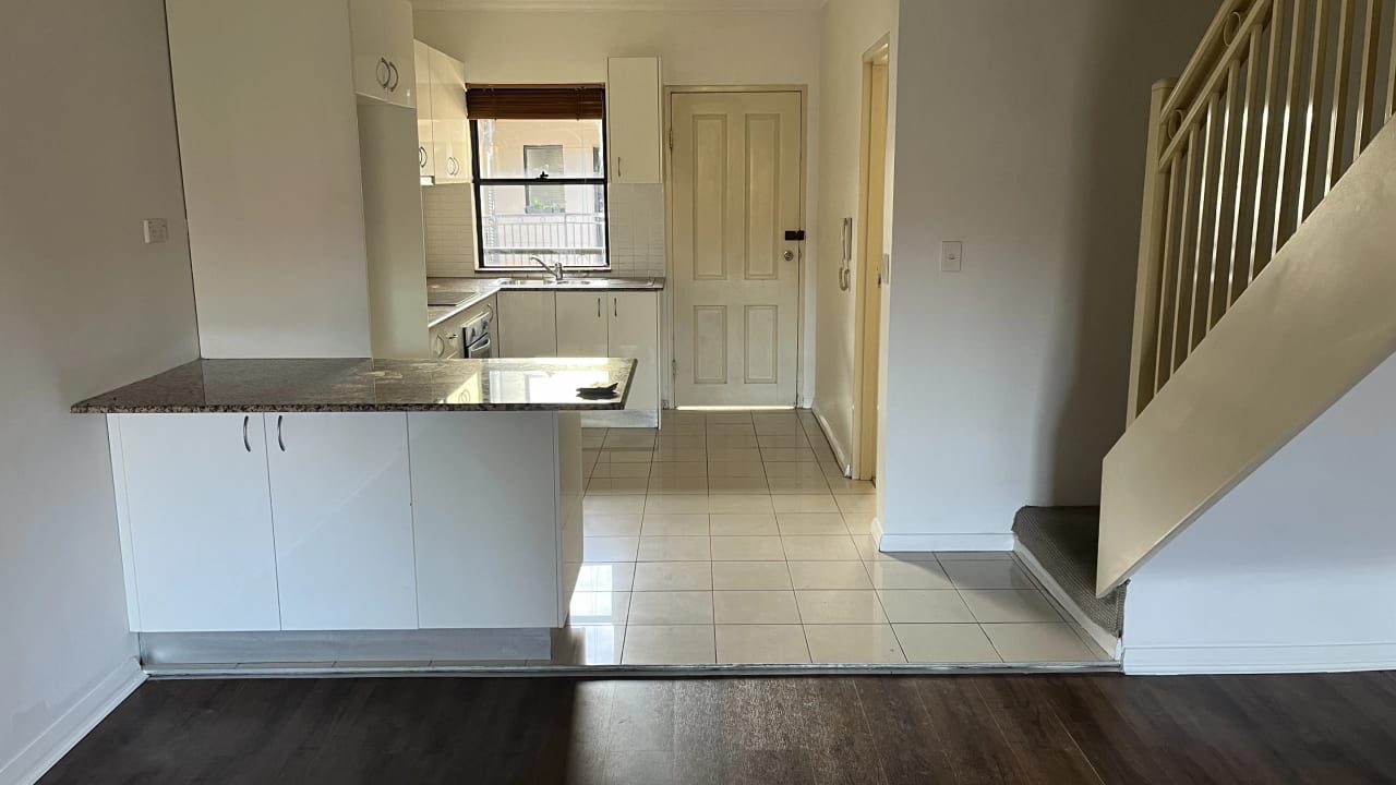 Whole property with 3 rooms for rent