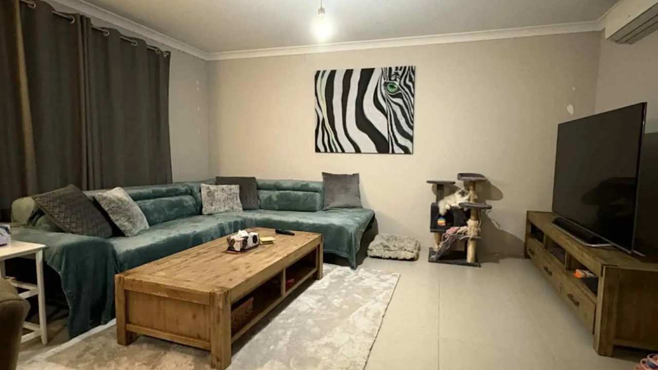 Room in a share house