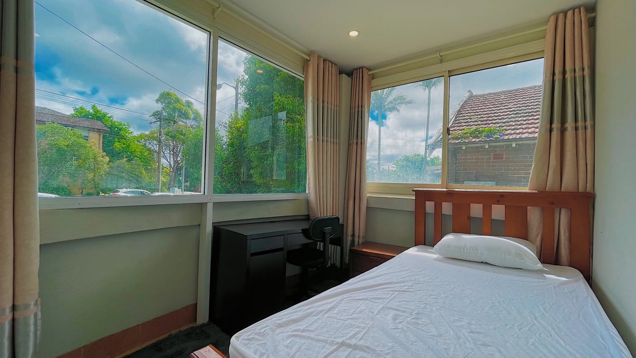 Furnished room in a share house
