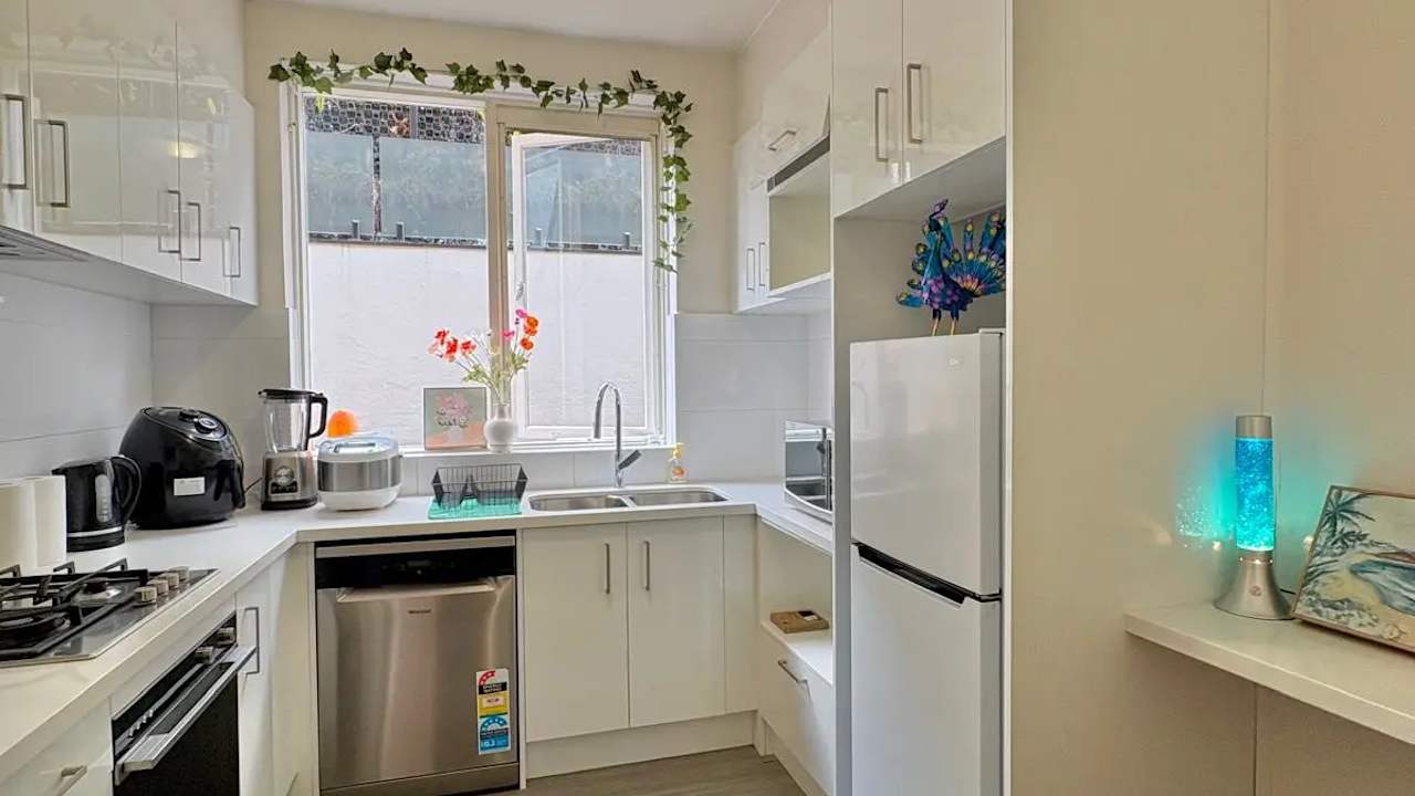 Furnished room in a flatshare