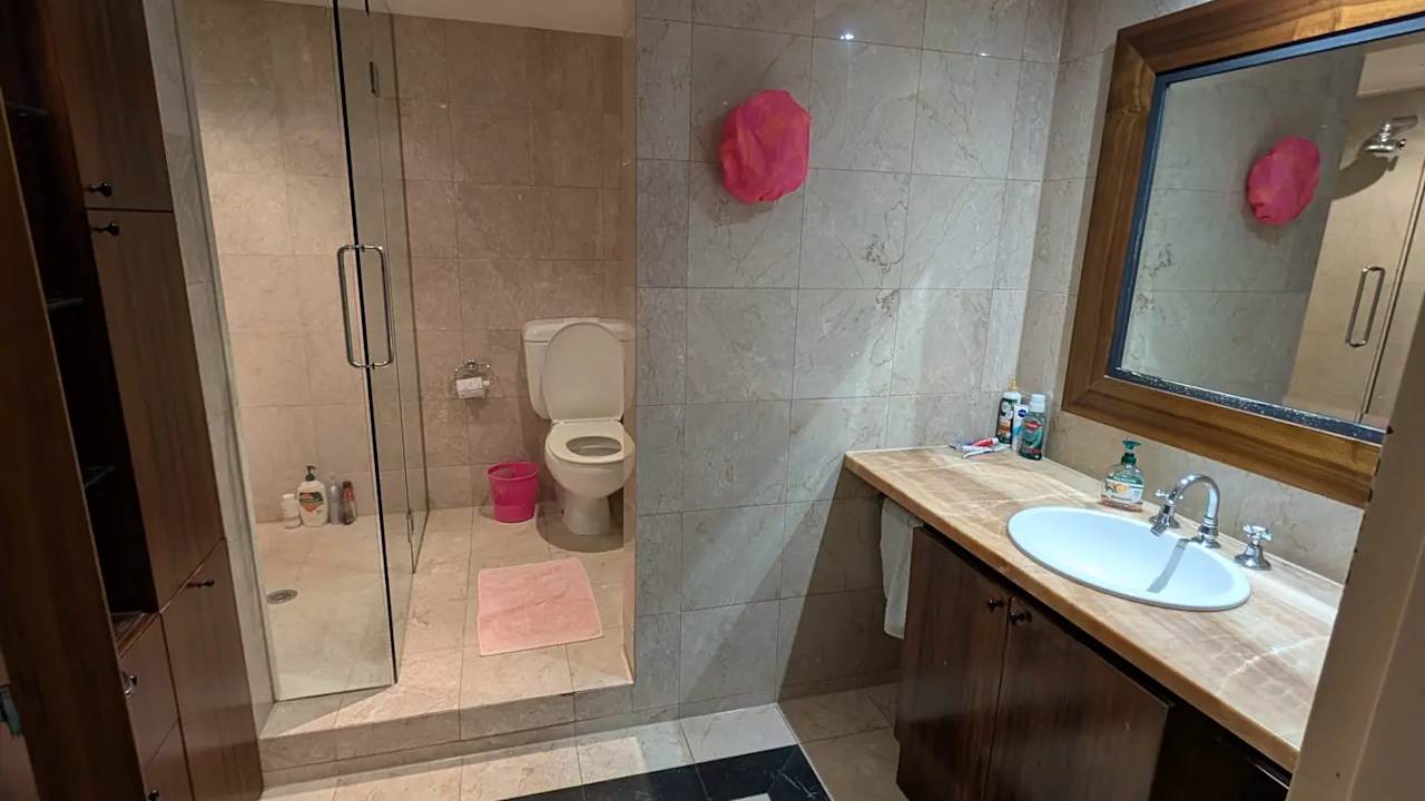 Furnished room in a flatshare