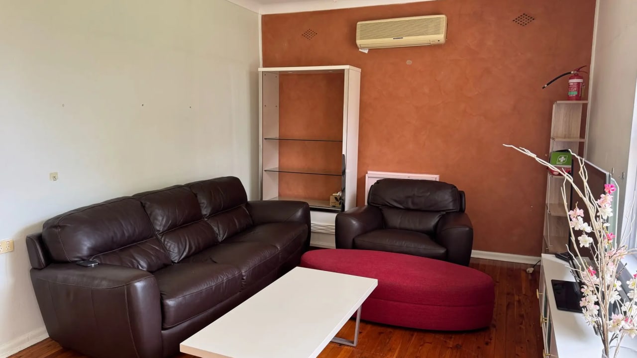 Furnished room in a share house