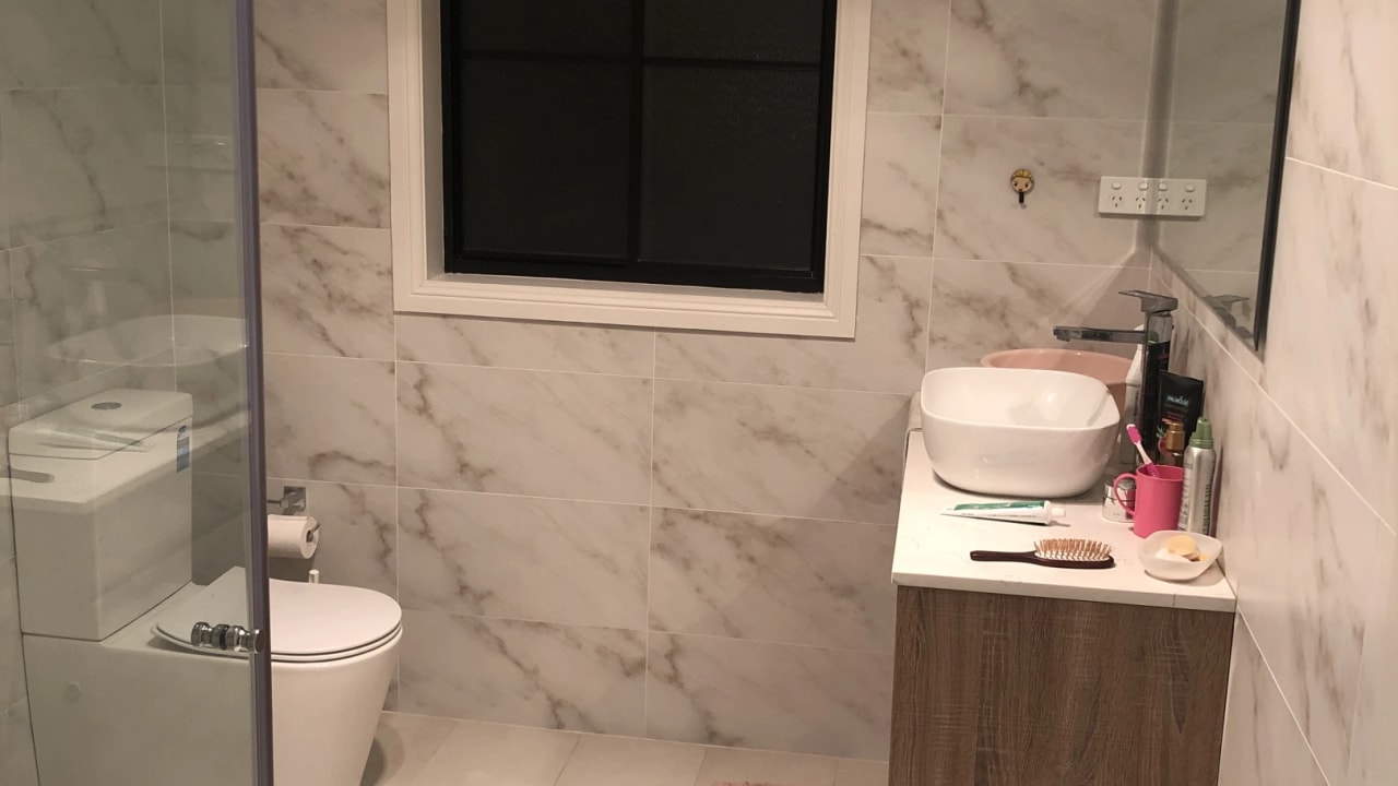 Room in a share house
