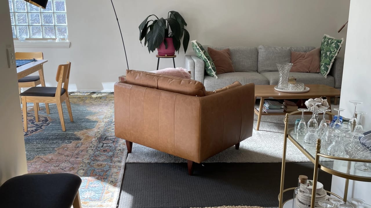 Unfurnished room in a flatshare