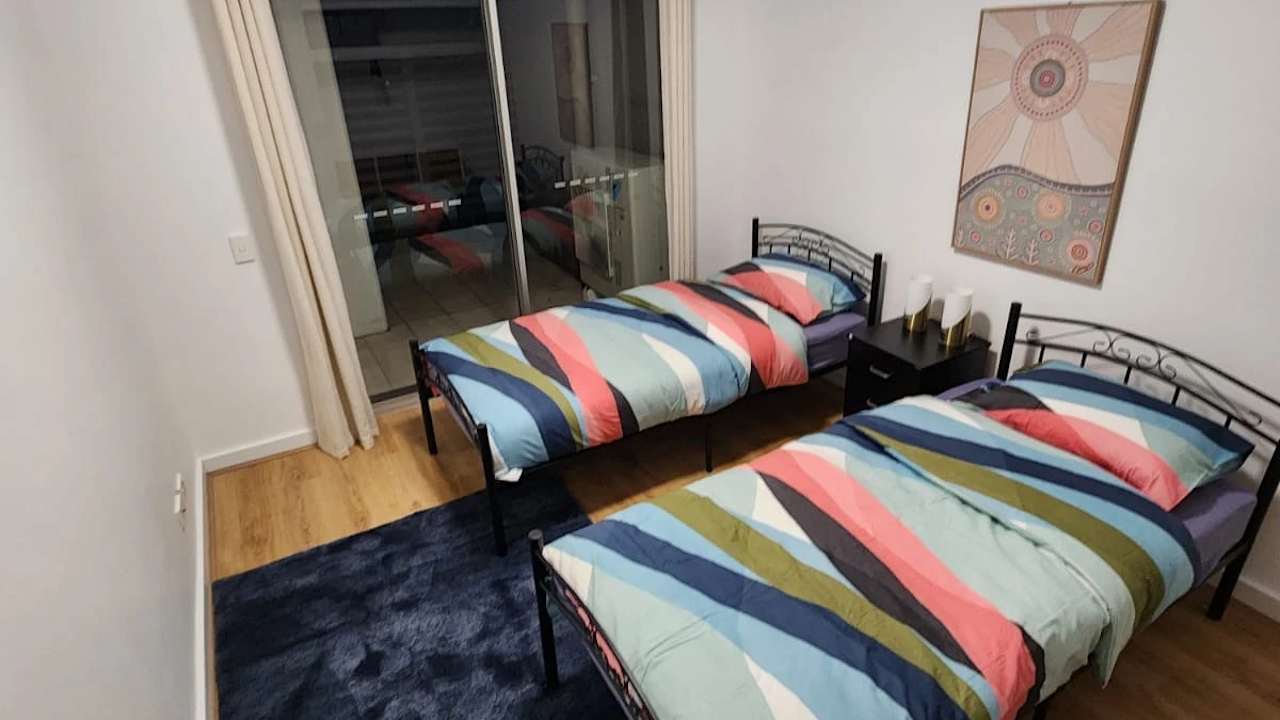 Furnished room in a flatshare