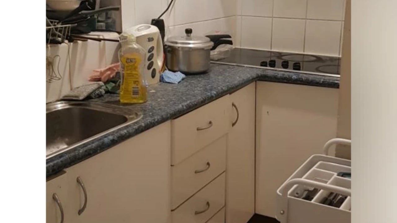 Furnished room in a share house