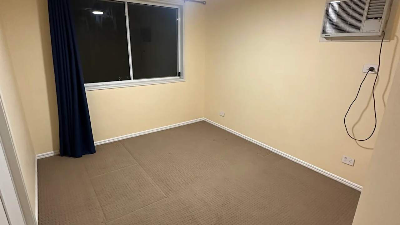 Unfurnished room with own bathroom