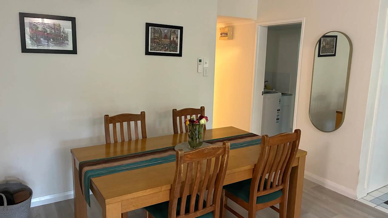 Furnished room in a flatshare