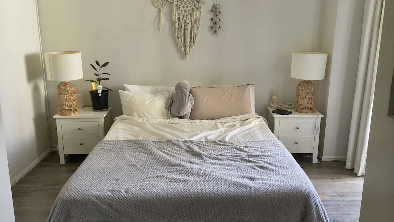 Furnished room in a flatshare