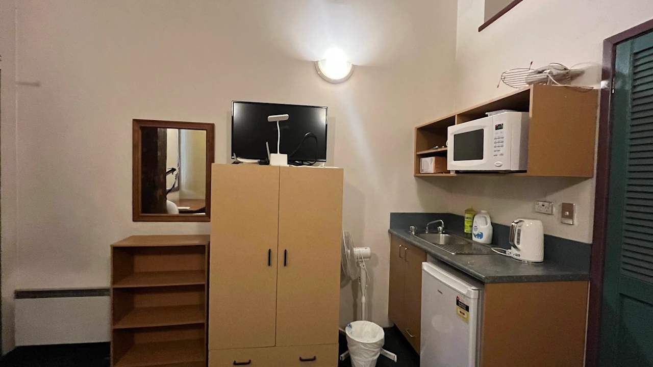 Furnished room studio flat for rent