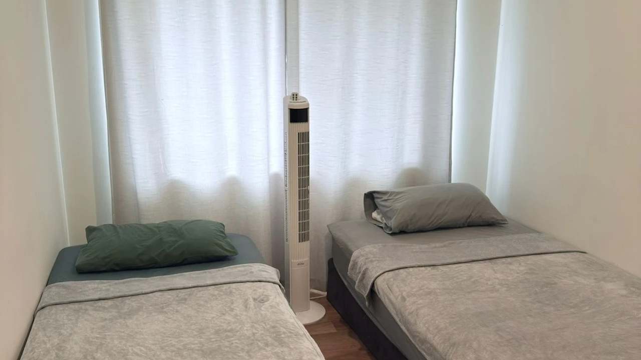 Furnished room in a share house