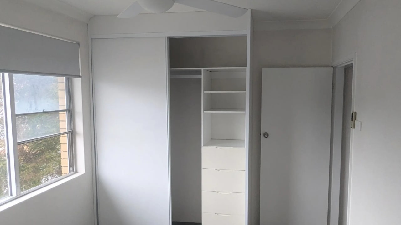 Unfurnished room in a flatshare