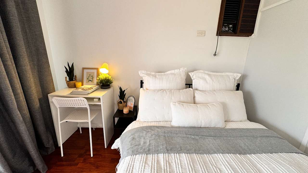 Furnished room in a flatshare