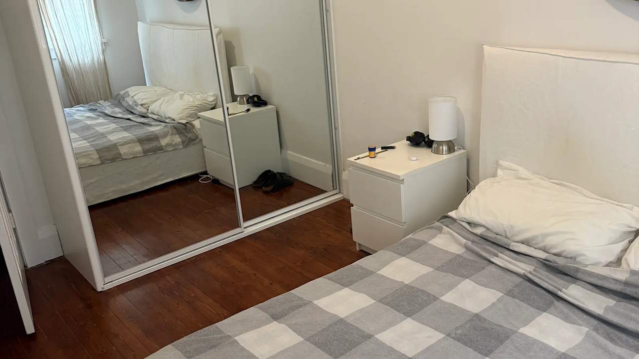 Furnished room in a flatshare