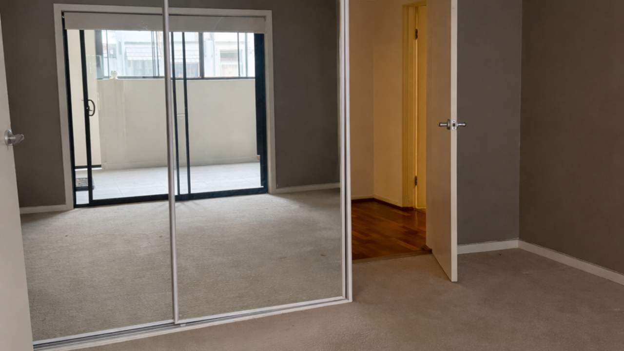 Unfurnished room with own bathroom