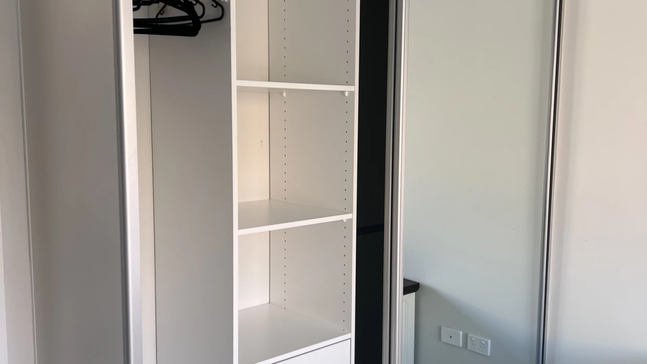 Furnished room with ensuite in a flatshare